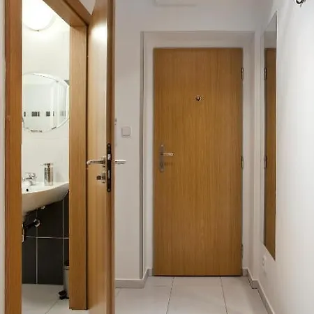 Yellow Deluxe Apartman