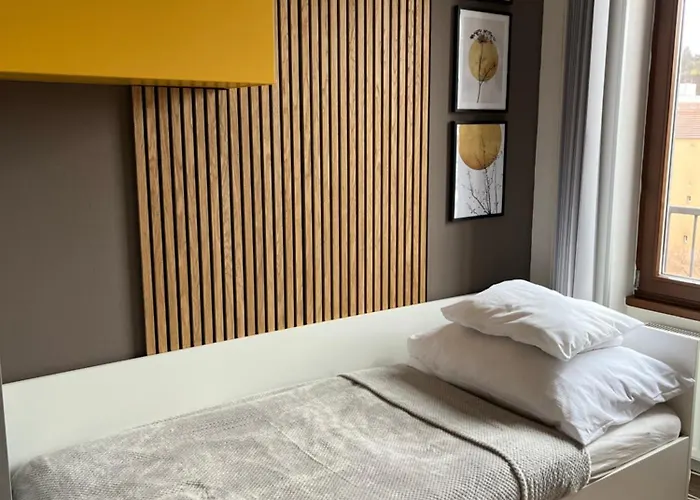 Yellow Deluxe * ברנו